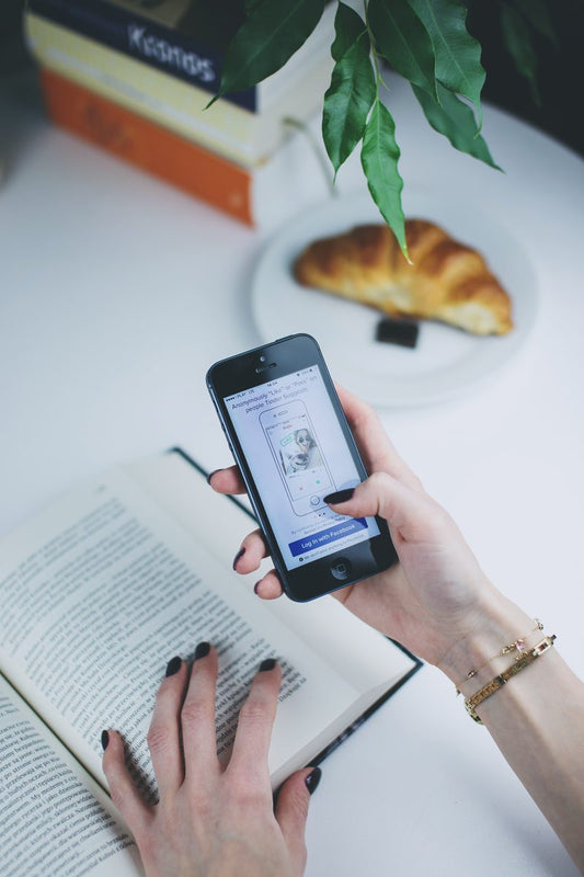 Business Card Scanners... are they really worth it? - Print Peppermint
